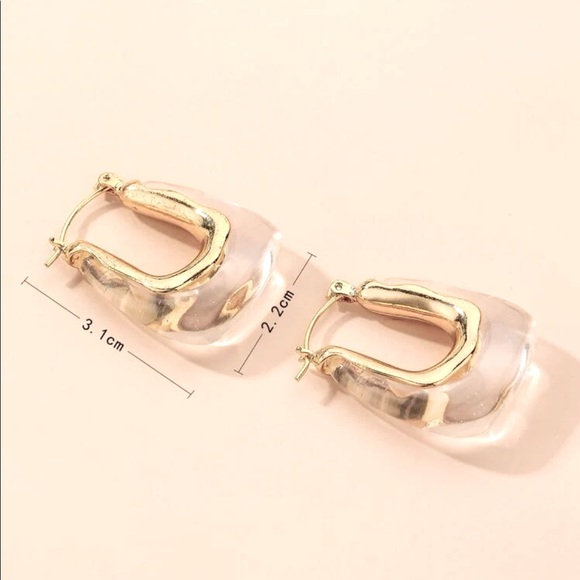 U-Shaped Hoop Earrings (clear) - Picture 4 of 6